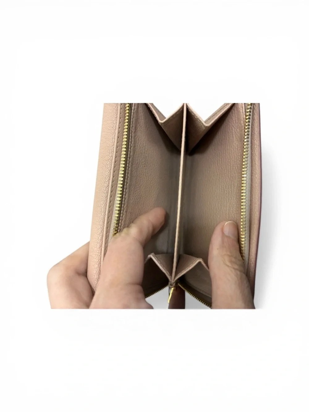 Miu Miu Blush Pink Pebbled Leather Compact Wallet with Gold Logo EUC - Picture 10 of 10